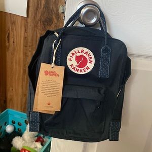 NWT Fjällräven Kånken backpack